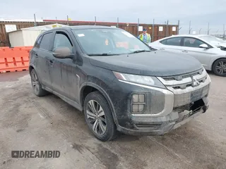2023 Mitsubishi Outlander ES z VIN JA4ARUAU6PU011181, wystawiony jako IAAI lot #41593699 z przebiegiem 88 069 mil mil oraz . Historia ofert i sprzedaży dostępna na DreamBid. Obrazek 1.