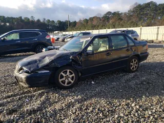1998 Volvo S70 with VIN YV1LS5575W1507287, listed as a Copart auction lot 83608784 with 0 mi miles and Salvage Title. Bid and sale history available at carsss.com. Image 1.