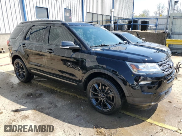 2018 Ford Explorer XLT with VIN 1FM5K8DHXJGC40157, listed as a Copart auction lot 51844945 with 137,476 mi miles and Salvage title. Bid and sale history available at DreamBid. Image 4.