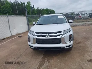 2024 Mitsubishi Outlander S z VIN JA4ARUAU8RU026106, wystawiony jako IAAI lot #42261854 z przebiegiem 5 439 mil mil oraz . Historia ofert i sprzedaży dostępna na DreamBid. Obrazek 13.