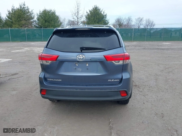 2019 Toyota Highlander SE with VIN 5TDJZRFH7KS952229, listed as a IAAI auction lot 41724179 with 107,315 mi miles. Bid and sale history available at carsss.com. Image 16.