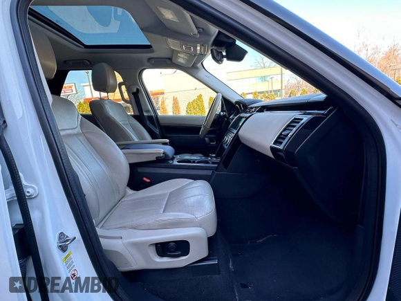 2020 Land Rover Discovery SE z VIN SALRG2RV7L2423060, wystawiony jako Copart lot #47578895 z przebiegiem 72 518 mil mil oraz Tytuł czysty. Historia ofert i sprzedaży dostępna na DreamBid. Obrazek 8.