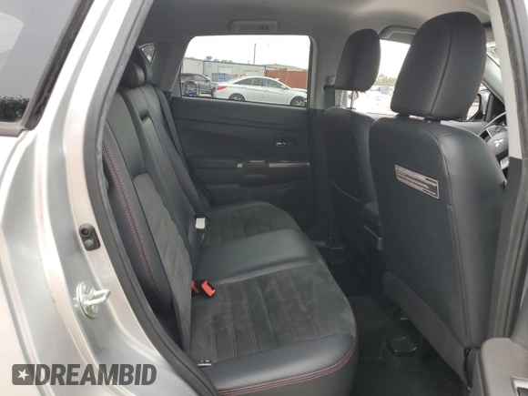 2018 Mitsubishi Outlander SE z VIN JA4AP3AW4JU019580, wystawiony jako Copart lot #66179125 z przebiegiem 81 508 mil mil oraz Szkoda całkowita • Salvage title. Historia ofert i sprzedaży dostępna na DreamBid. Obrazek 11.
