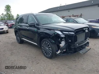 2024 Hyundai Palisade Calligraphy z VIN KM8R7DGE8RU745060, wystawiony jako IAAI lot #42197560 z przebiegiem 12 041 mil mil oraz . Historia ofert i sprzedaży dostępna na DreamBid. Obrazek 1.