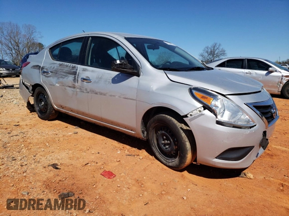 2017 Nissan Versa SV z VIN 3N1CN7AP3HL892930, wystawiony jako Copart lot #49654465 z przebiegiem 70 782 mil mil oraz Szkoda całkowita • Salvage title. Historia ofert i sprzedaży dostępna na DreamBid. Obrazek 4.