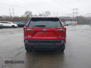 2021 Toyota RAV4 Hybrid LE with VIN 4T3B6RFV6MU043418, listed as a IAAI auction lot 41864627 with 60,340 mi miles. Bid and sale history available at carsss.com. Image 17.
