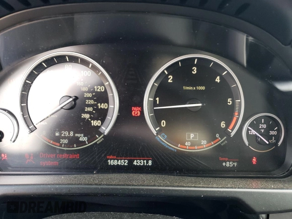 2015 BMW X5 xDrive35d z VIN 5UXKS4C50F0N08784, wystawiony jako Copart lot #57348185 z przebiegiem 168 452 mil mil oraz Szkoda całkowita • Salvage title. Historia ofert i sprzedaży dostępna na DreamBid. Obrazek 9.