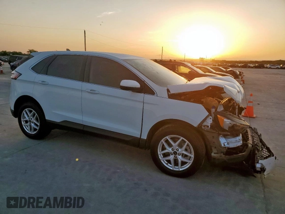 2024 Ford Edge SEL with VIN 2FMPK4J99RBB16611, listed as a Copart auction lot 52826095 with 4,380 mi miles and Salvage Title. Bid and sale history available at carsss.com. Image 4.