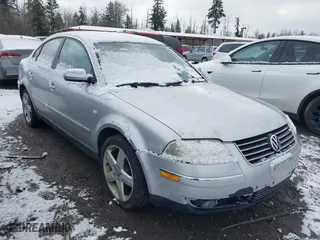 2002 Volkswagen Passat GLS with VIN WVWPD63B72P445980, listed as a IAAI auction lot 41366620 with 168,590 mi miles. Bid and sale history available at carsss.com. Image 1.