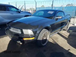 2007 Ford Mustang Deluxe with VIN 1ZVFT80N675354014, listed as a IAAI auction lot 41648031 with 92,209 mi miles. Bid and sale history available at carsss.com. Image 17.