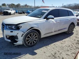 2018 Audi Q7 Premium Plus with VIN WA1LHAF79JD001992, listed as a Copart auction lot 46420115 with 125,784 mi miles and Salvage Title. Bid and sale history available at carsss.com. Image 1.