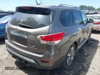 2013 Nissan Pathfinder S with VIN 5N1AR2MM1DC678629, listed as a IAAI auction lot 42063115 with 192,096 mi miles. Bid and sale history available at carsss.com. Image 4.