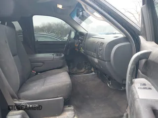 2011 Chevrolet Silverado 1500 LT with VIN 1GCRKSE34BZ243454, listed as a IAAI auction lot 41725020 with 206,372 mi miles and . Bid and sale history available at DreamBid. Image 5.