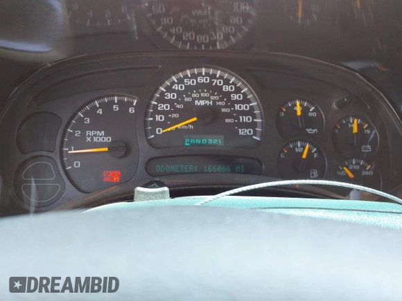 2004 Chevrolet Avalanche Z71 with VIN 3GNEK12TX4G302918, listed as a IAAI auction lot 42117074 with 166,066 mi miles. Bid and sale history available at carsss.com. Image 7.