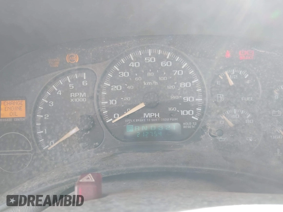 2002 Chevrolet Avalanche with VIN 3GNEK13T62G117177, listed as a IAAI auction lot 42051185 with 212,754 mi miles and . Bid and sale history available at DreamBid. Image 7.