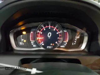 2017 Volvo XC60 Dynamic z VIN YV449MRR3H2039999, wystawiony jako Copart lot #75603803 z przebiegiem 27 221 mil mil oraz Szkoda całkowita • Salvage title. Historia ofert i sprzedaży dostępna na DreamBid. Obrazek 9.