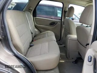 2006 Ford Escape XLT with VIN 1FMYU03Z86KB56863, listed as a Copart auction lot 72385544 with 111,800 mi miles and Salvage Title. Bid and sale history available at carsss.com. Image 11.