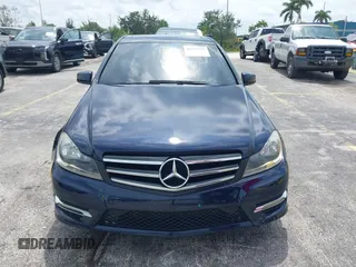 2014 Mercedes-Benz C 250 Sport z VIN WDDGF4HB9EA959513, wystawiony jako IAAI lot #42413556 z przebiegiem 144 773 mil mil oraz . Historia ofert i sprzedaży dostępna na DreamBid. Obrazek 12.