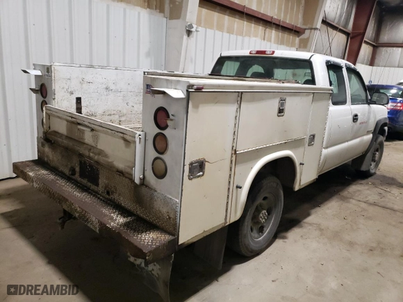 2003 Chevrolet Silverado 2500HD LS with VIN 1GCHK29U03E254703, listed as a Copart auction lot 79777184 with 0 mi miles and Salvage Title. Bid and sale history available at carsss.com. Image 3.