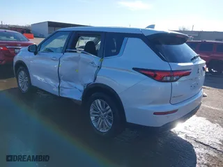 2024 Mitsubishi Outlander ES with VIN JA4J4UA89RZ044005, listed as a IAAI auction lot 41219513 with 77,141 mi miles. Bid and sale history available at carsss.com. Image 3.