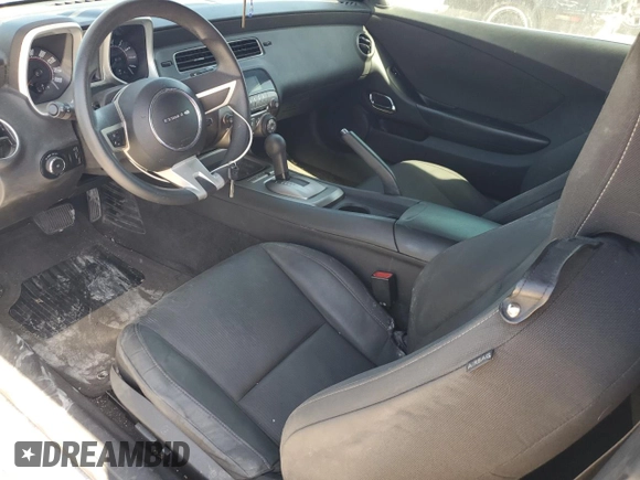 2010 Chevrolet Camaro 1LT z VIN 2G1FB1EV7A9199630, wystawiony jako Copart lot #60373235 z przebiegiem 191 912 mil mil oraz Czysty tytuł • Clean title. Historia ofert i sprzedaży dostępna na DreamBid. Obrazek 8.