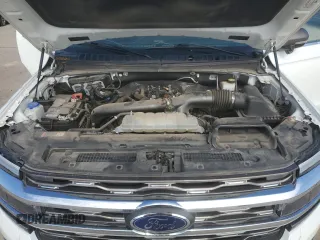 2023 Ford Expedition Max King Ranch z VIN 1FMJK1P83PEA01832, wystawiony jako Copart lot #75518404 z przebiegiem 59 474 mil mil oraz Szkoda całkowita • Salvage title. Historia ofert i sprzedaży dostępna na DreamBid. Obrazek 14.