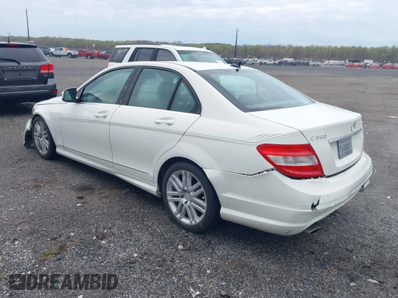 2009 Mercedes-Benz C-Class 3.0L Sport with VIN WDDGF81X89R062476, listed as a IAAI auction lot 42025911 with 155,912 mi miles. Bid and sale history available at carsss.com. Image 3.
