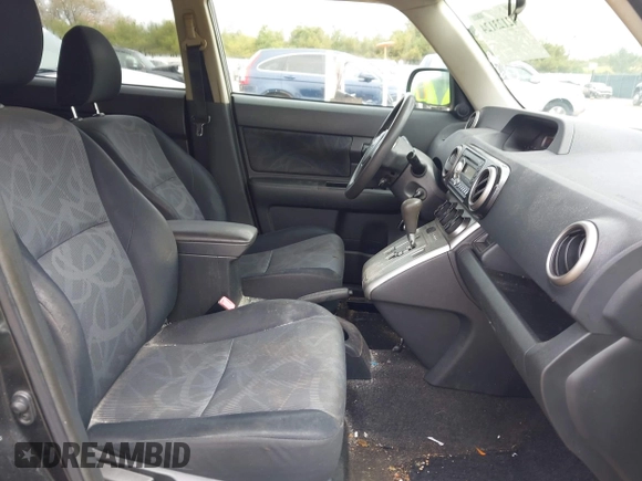 2011 Scion xB z VIN JTLZE4FE3B1121609, wystawiony jako IAAI lot #42123124 z przebiegiem 85 758 mil mil oraz . Historia ofert i sprzedaży dostępna na DreamBid. Obrazek 5.