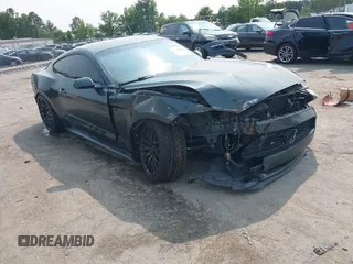 2015 Ford Mustang V6 z VIN 1FA6P8AM4F5329744, wystawiony jako IAAI lot #42389883 z przebiegiem 121 544 mil mil oraz . Historia ofert i sprzedaży dostępna na DreamBid. Obrazek 1.