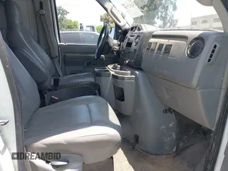 2011 Ford Econoline Cargo Commercial с VIN 1FTNE2EW0BDA09079, выставлен на аукционе IAAI как лот 42527730 с пробегом 104 024 миль миль и . История ставок и продаж доступна на DreamBid. Изображение 5.