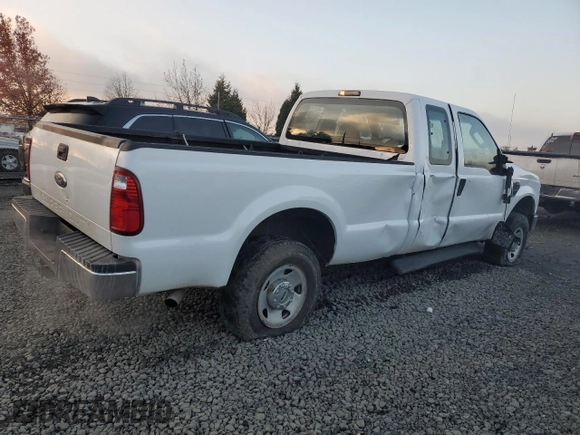 2010 Ford F-250 XL z VIN 1FTSX2B59AEA46522, wystawiony jako Copart lot #82400814 z przebiegiem 152 220 mil mil oraz Szkody całkowita. Historia ofert i sprzedaży dostępna na DreamBid. Obrazek 3.