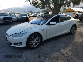 2013 Tesla Model S with VIN 5YJSA1AC8DFP10890, listed as a Copart auction lot 60735174 with 51,847 mi miles and Clean Title. Bid and sale history available at DreamBid. Image 1.