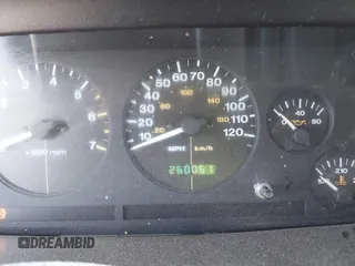 1998 Jeep Grand Cherokee Laredo с VIN 1J4GZ58YXWC135418, выставлен на аукционе IAAI как лот 42305887 с пробегом 260 061 миль миль и . История ставок и продаж доступна на DreamBid. Изображение 7.