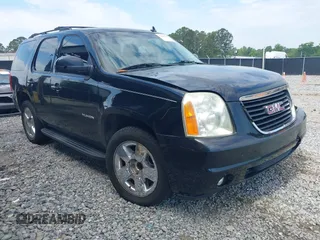2011 GMC Yukon SLE z VIN 1GKS1AE0XBR299195, wystawiony jako IAAI lot #42220556 z przebiegiem 263 516 mil mil oraz . Historia ofert i sprzedaży dostępna na DreamBid. Obrazek 1.