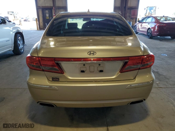 2011 Hyundai Azera GLS with VIN KMHFC4DD3BA533068, listed as a Copart auction lot 81233384 with 0 mi miles and Salvage Title. Bid and sale history available at carsss.com. Image 6.
