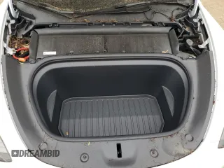 2024 Tesla Model Y Long Range z VIN 7SAYGDEE5RF075756, wystawiony jako Copart lot #48819465 z przebiegiem 10 457 mil mil oraz Szkoda całkowita • Salvage title. Historia ofert i sprzedaży dostępna na DreamBid. Obrazek 14.