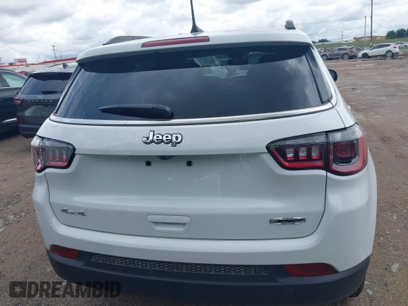 2025 Jeep Compass Latitude с VIN 3C4NJDBN5ST597722, выставлен на аукционе IAAI как лот 42499155 с пробегом 1 663 миль миль и . История ставок и продаж доступна на DreamBid. Изображение 16.