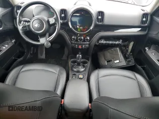 2022 MINI Countryman Cooper z VIN WMZ23BR04N3N59815, wystawiony jako Copart lot #57962985 z przebiegiem 55 589 mil mil oraz Czysty tytuł • Clean title. Historia ofert i sprzedaży dostępna na DreamBid. Obrazek 8.