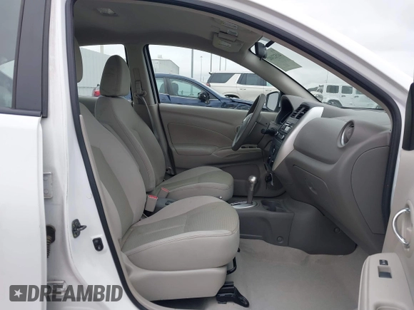 2015 Nissan Versa SV with VIN 3N1CN7AP3FL950323, listed as a IAAI auction lot 41522402 with 23,579 mi miles. Bid and sale history available at carsss.com. Image 5.