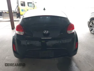 2017 Hyundai Veloster Value Edition with VIN KMHTC6AD6HU321999, listed as a IAAI auction lot 41611017 with 99,382 mi miles. Bid and sale history available at carsss.com. Image 16.