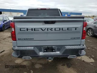 2024 Chevrolet Silverado 1500 Custom Trail Boss with VIN 3GCUDCE86RG154520, listed as a Copart auction lot 52274704 with 5,078 mi miles and Clean Title. Bid and sale history available at carsss.com. Image 6.