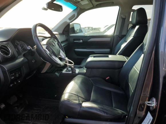 2016 Toyota Tundra Platinum z VIN 5TFGW5F11GX211574, wystawiony jako Copart lot #75138854 z przebiegiem 58 044 mil mil oraz Szkoda całkowita • Salvage title. Historia ofert i sprzedaży dostępna na DreamBid. Obrazek 7.