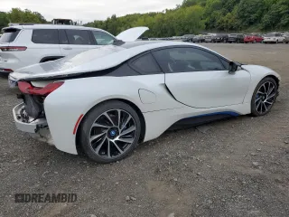 2016 BMW i8 z VIN WBY2Z2C53GV675600, wystawiony jako Copart lot #69637234 z przebiegiem 26 756 mil mil oraz Czysty tytuł • Clean title. Historia ofert i sprzedaży dostępna na DreamBid. Obrazek 3.