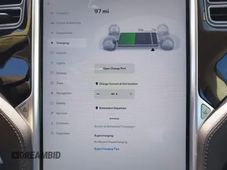 2013 Tesla Model S z VIN 5YJSA1CG0DFP17932, wystawiony jako IAAI lot #42212413 z przebiegiem 76 214 mil mil oraz . Historia ofert i sprzedaży dostępna na DreamBid. Obrazek 17.