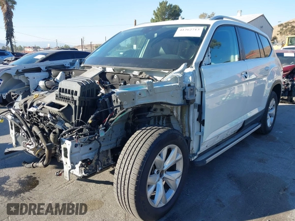2018 Volkswagen Atlas SE с VIN 1V2DR2CA9JC551484, выставлен на аукционе IAAI как лот 41262713 с пробегом 59 054 миль миль и . История ставок и продаж доступна на DreamBid. Изображение 20.