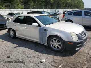 2008 Cadillac STS RWD z VIN 1G6DZ67A880189536, wystawiony jako Copart lot #71026144 z przebiegiem 178 958 mil mil oraz Szkoda całkowita • Salvage title. Historia ofert i sprzedaży dostępna na DreamBid. Obrazek 4.