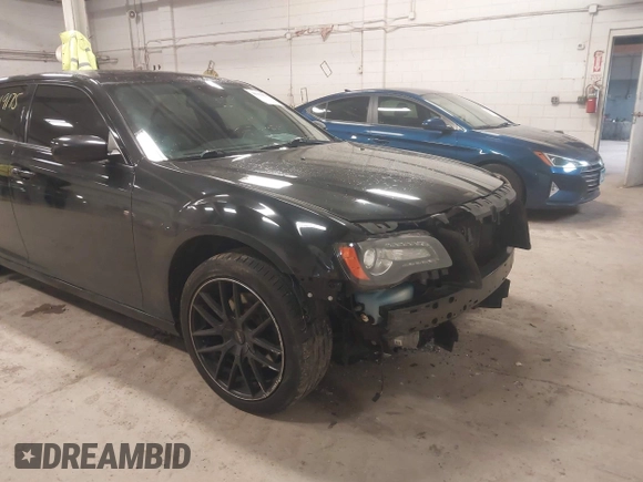 2014 Chrysler 300 with VIN 2C3CCAGG5EH312447, listed as a IAAI auction lot 41919175 with 191,449 mi miles. Bid and sale history available at carsss.com. Image 17.