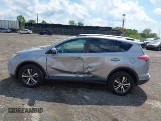 2016 Toyota RAV4 XLE with VIN 2T3RFREV1GW425957, listed as a IAAI auction lot 42648437 with 58,654 mi miles and . Bid and sale history available at DreamBid. Image 15.
