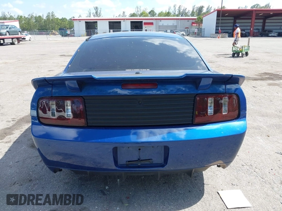 2008 Ford Mustang GT Deluxe z VIN 1ZVHT82H585192023, wystawiony jako IAAI lot #42170182 z przebiegiem 109 946 mil mil oraz . Historia ofert i sprzedaży dostępna na DreamBid. Obrazek 16.