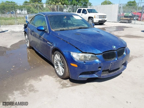 2013 BMW M3 with VIN WBSDX9C54DE785715, listed as a IAAI auction lot 41959235 with 1 mi miles. Bid and sale history available at carsss.com. Image 1.